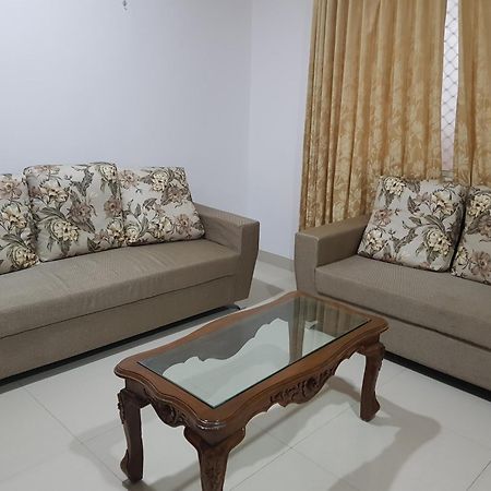 Saba Executive Rooms And Apartments Hyderabad Eksteriør billede
